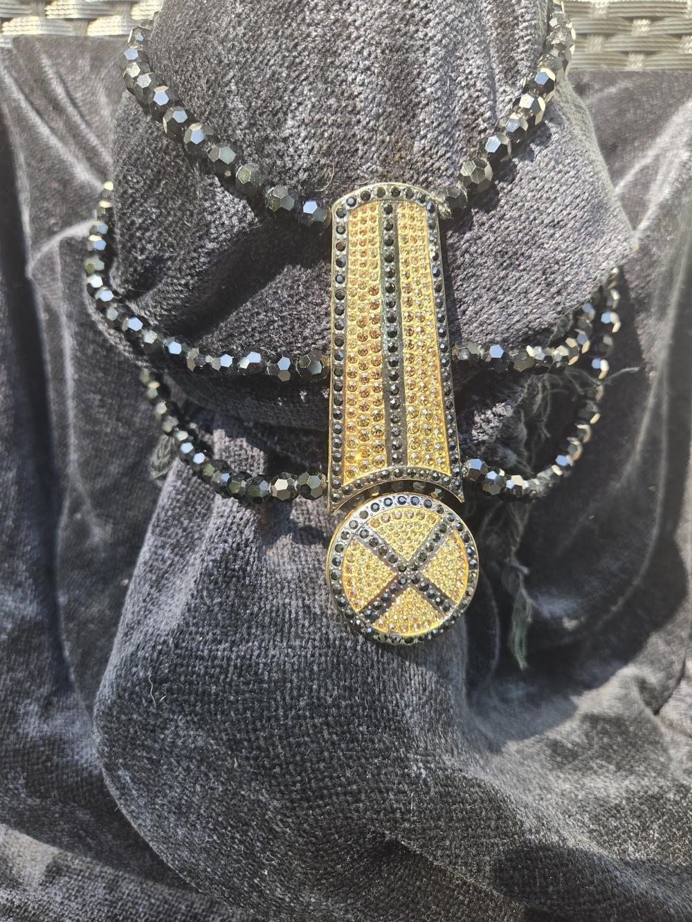 Sparkling Akkad Gold and Black Crystal Pendant Necklace - Women Jewelry